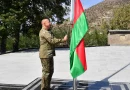 İlham Əliyev Laçın şəhərində Azərbaycan Bayrağını ucaldıb